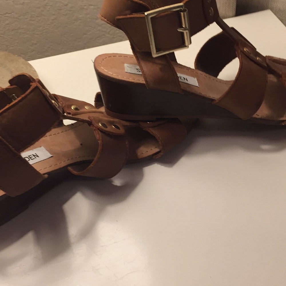 Shoes - Picture 4 of 4